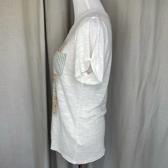 Democracy Cold Shoulder T-Shirt Size Medium - Picture 2 of 9